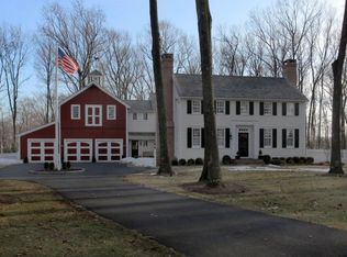 11 Red Oak Row, Chester, NJ 07930