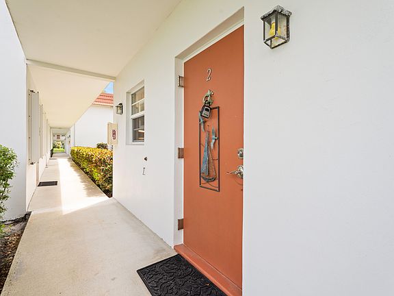 5th image of 2600 SE Ocean Blvd APT R2