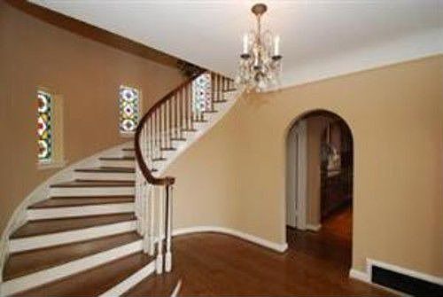 3rd image of 697 Watch Hill Ln