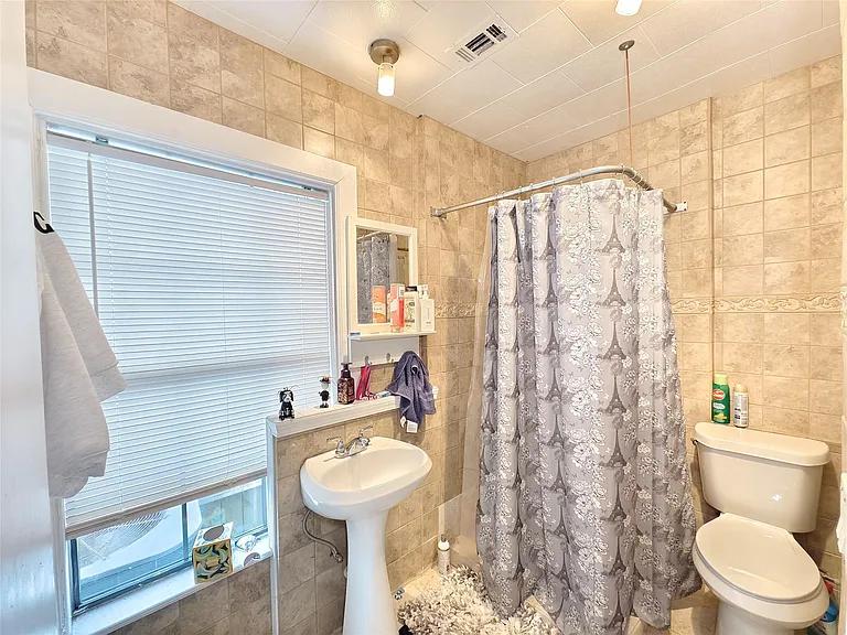 7931 Scanlock St — Photo 14