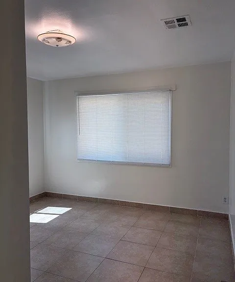 9286 Klinedale Ave — Photo 12