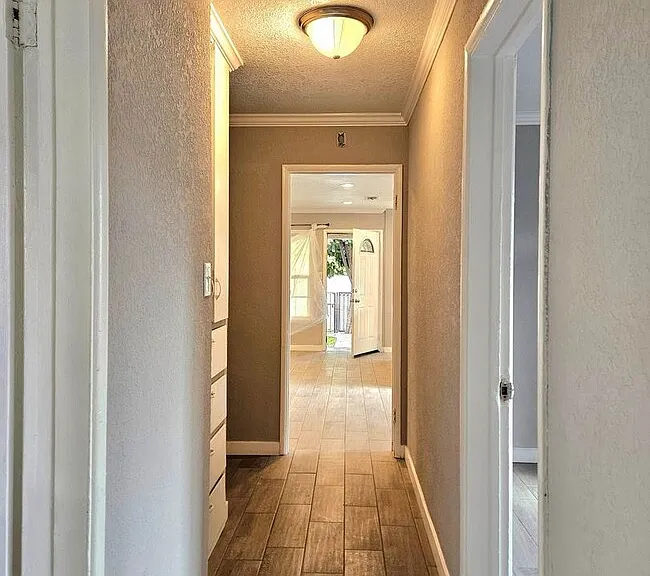 1012 S Baker St — Photo 10
