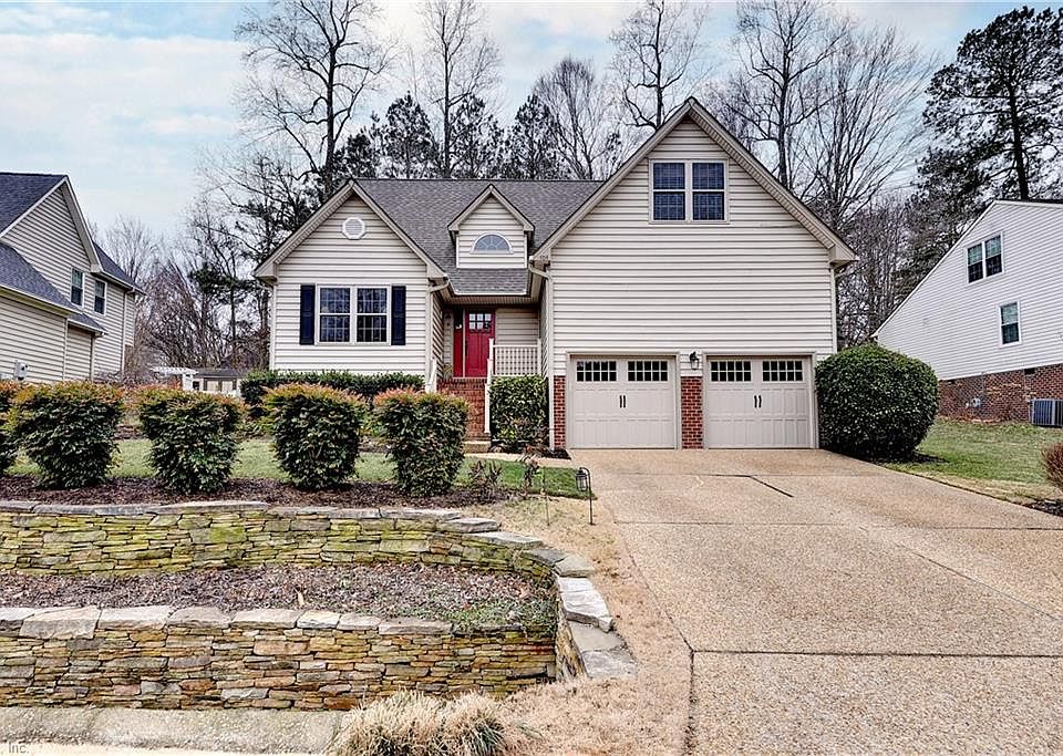 1st image of 105 Heron Ct