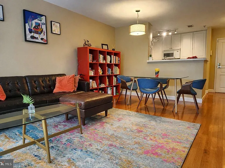 5563 Seminary Rd #303 — Photo 4