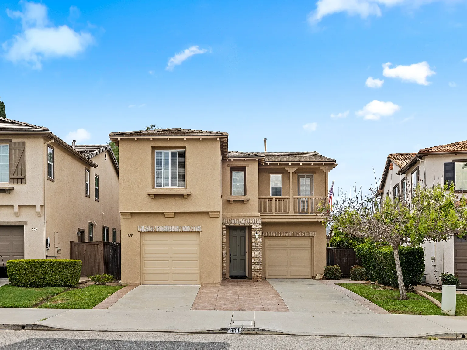 4 bed, 1992 sqft, $4,850 — Photo 1