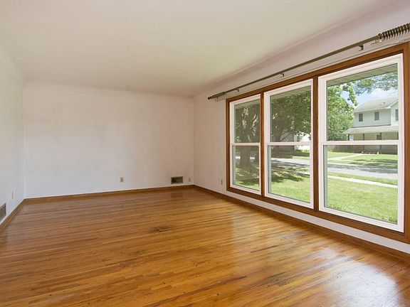 5th image of 1599 McAfee St