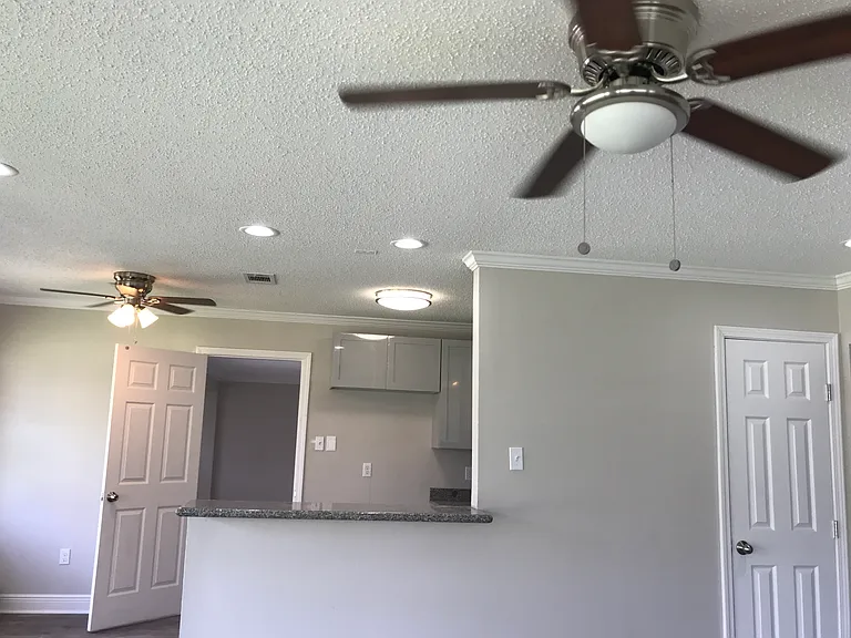 508 N Atlanta St — Photo 9
