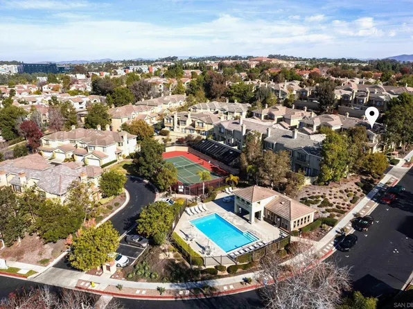 3696 Ruette De Vl, San Diego, CA 92130