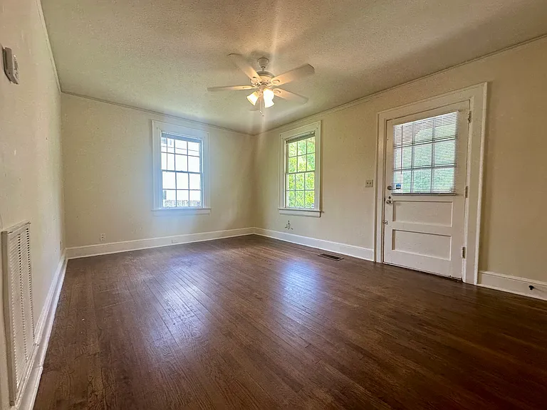 2544 Agnew St #2 — Photo 2