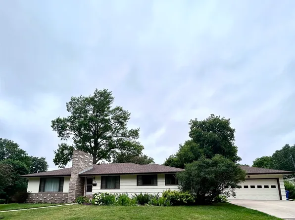 1509 S Carter Pl, Sioux Falls, SD 57105