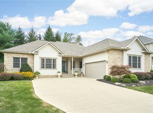2622 Twin Creeks Dr, Akron, OH 44321