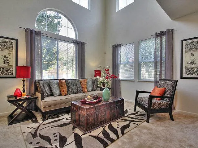 4467 Moulin Pl — Photo 3