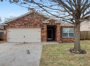 313 Misty Mountain Dr, Fort Worth, TX 76140