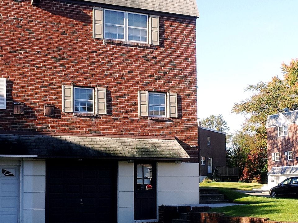 1st image of 366 Larkspur St