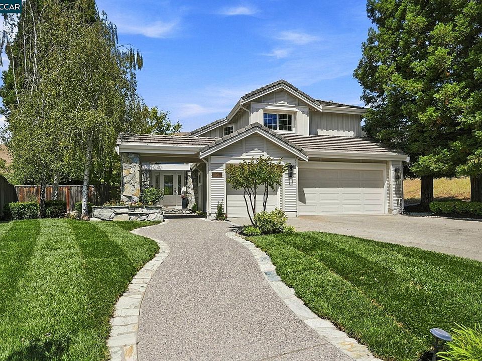 1st image of 645 Birchwood Ct
