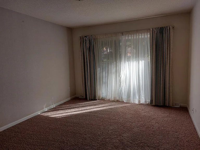 2208 Wyld Dr — Photo 22