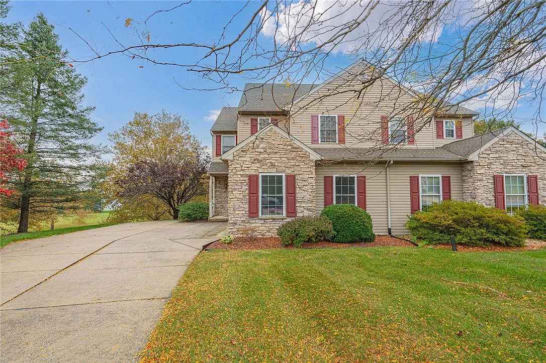 3 bed, 3.5 bath, 2840 sqft, $2,850 — Photo 1