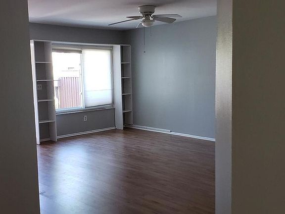 4th image of 1444 SE Rivergreen Cir