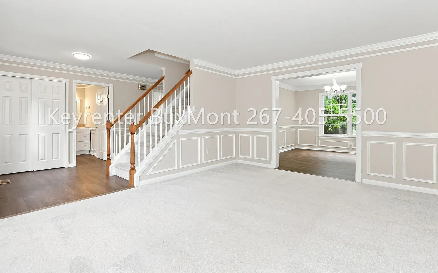 Renovated 4BR Home with 2-Car Garage, Fenced Yard & Patio — Photo 4
