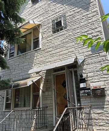 2nd image of 2537 N Luna Ave