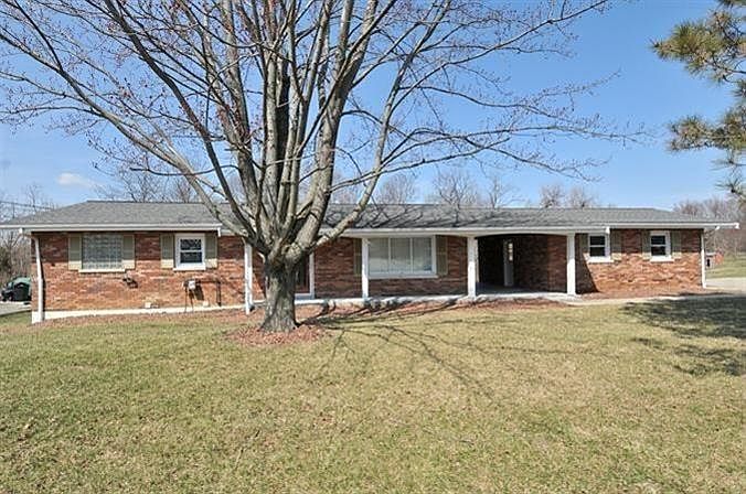 1st image of 9093 Evergreen Dr