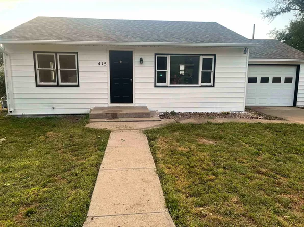 415 N Bond St, Elm Creek, NE 68836