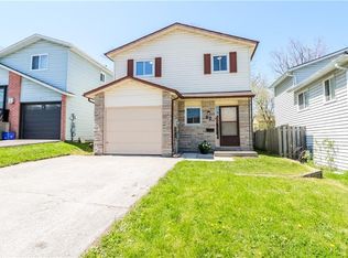 82 Melinda Cres, Barrie, ON L4N5G6