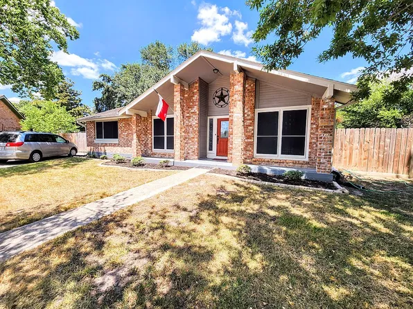 9706 Waving Fields Dr, Houston, TX 77064