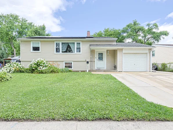 1412 Windsor Cir, Carpentersville, IL 60110
