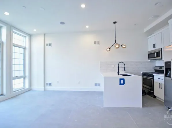 1161 Myrtle Avenue image 1 of 6