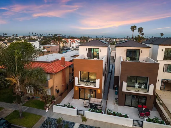 424 20th St, Huntington Beach, CA 92648