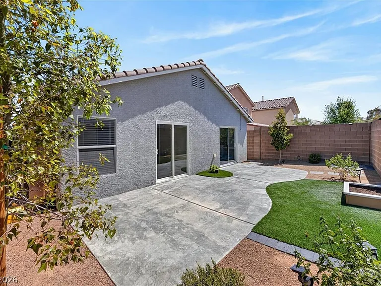6377 Whispering Clouds Ct — Photo 37
