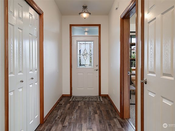 4th image of 5616 Old Settler Dr
