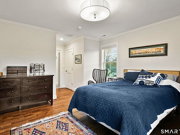 5th image of 210 High Ridge Ave