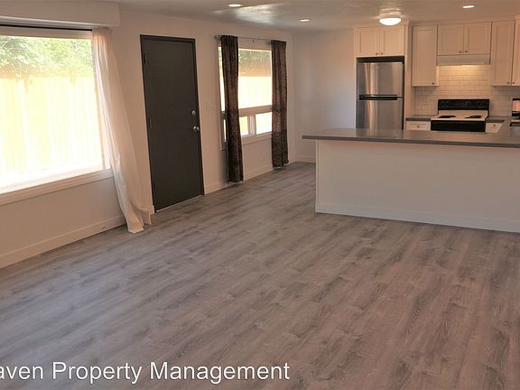 4th image of 3238 S 150th St #B
