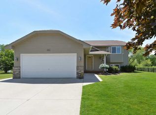 6061 144th St N, Hugo, MN 55038