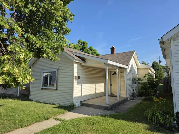 1335 Dunham St, South Bend, IN 46619