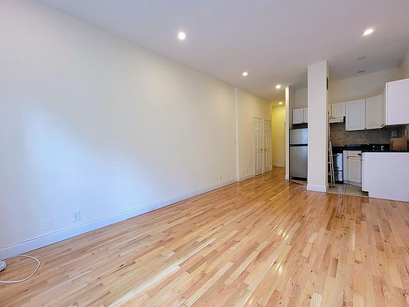2nd image of 506 E 88th St #3W
