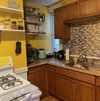 2nd image of 75 Webster St