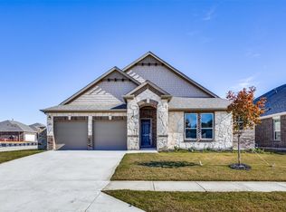 401 Eaton Dr, Justin, TX 76247