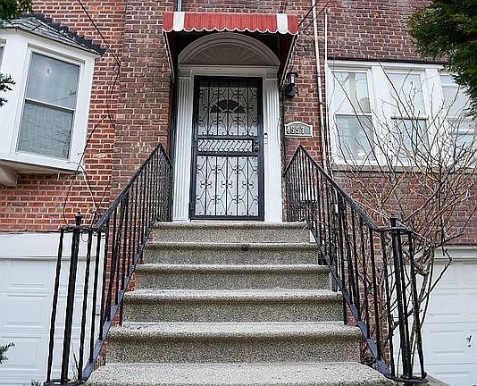 2nd image of 4557 Richardson Ave