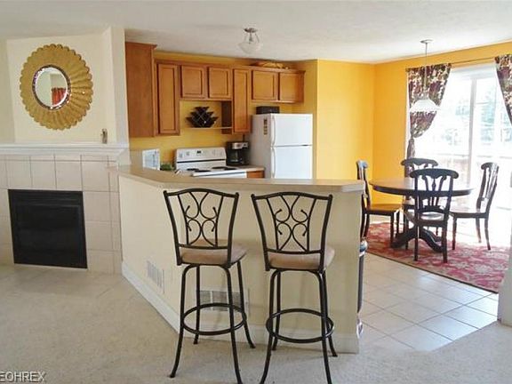 4th image of 2108 Fairdale Ave #3