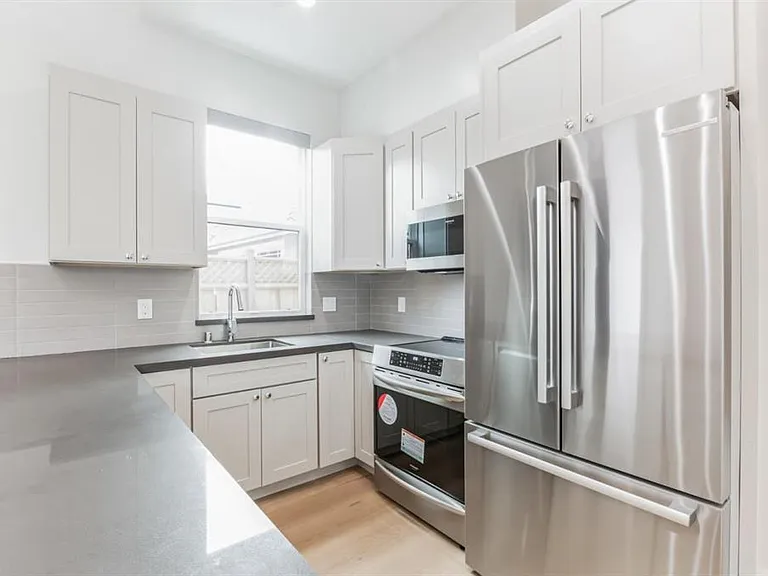 1273 Curtiss Ave #2 — Photo 10