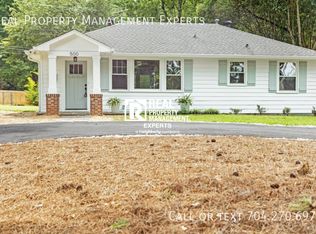 500 Manhasset Rd, Charlotte, NC 28209