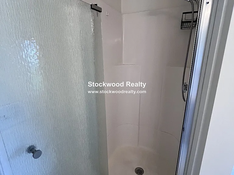16 Gates St #3 — Photo 19