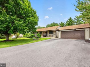 11298 Woodhaven Dr, Ijamsville, MD 21754