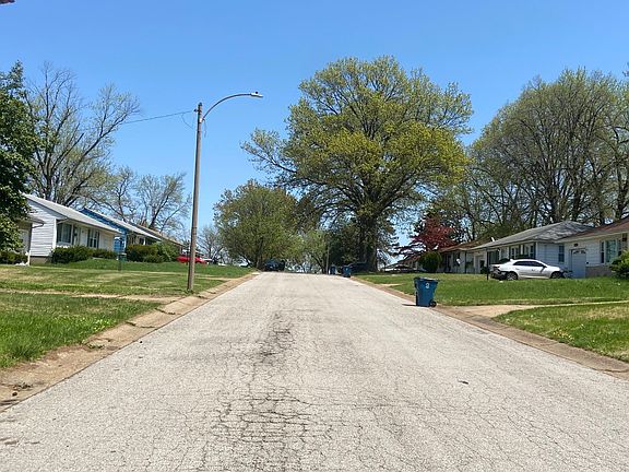 5th image of 9113 Darnell Pl