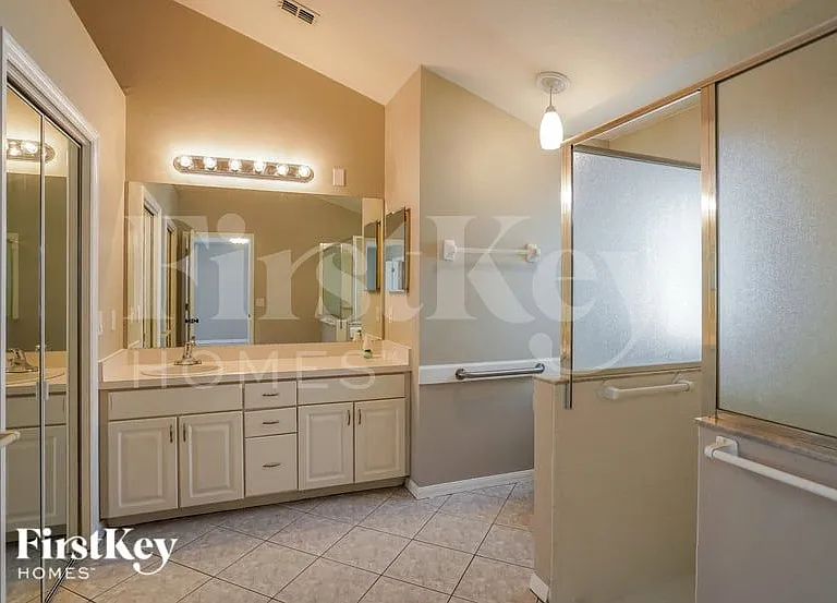 2258 Jessica Ln — Photo 9