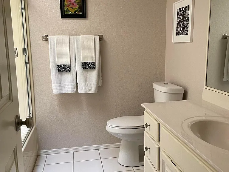 5521 E Paradise Dr — Photo 8