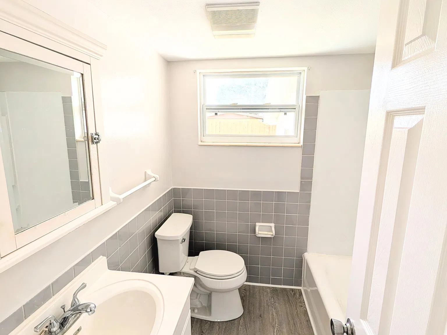 726 Renner Ave — Photo 4